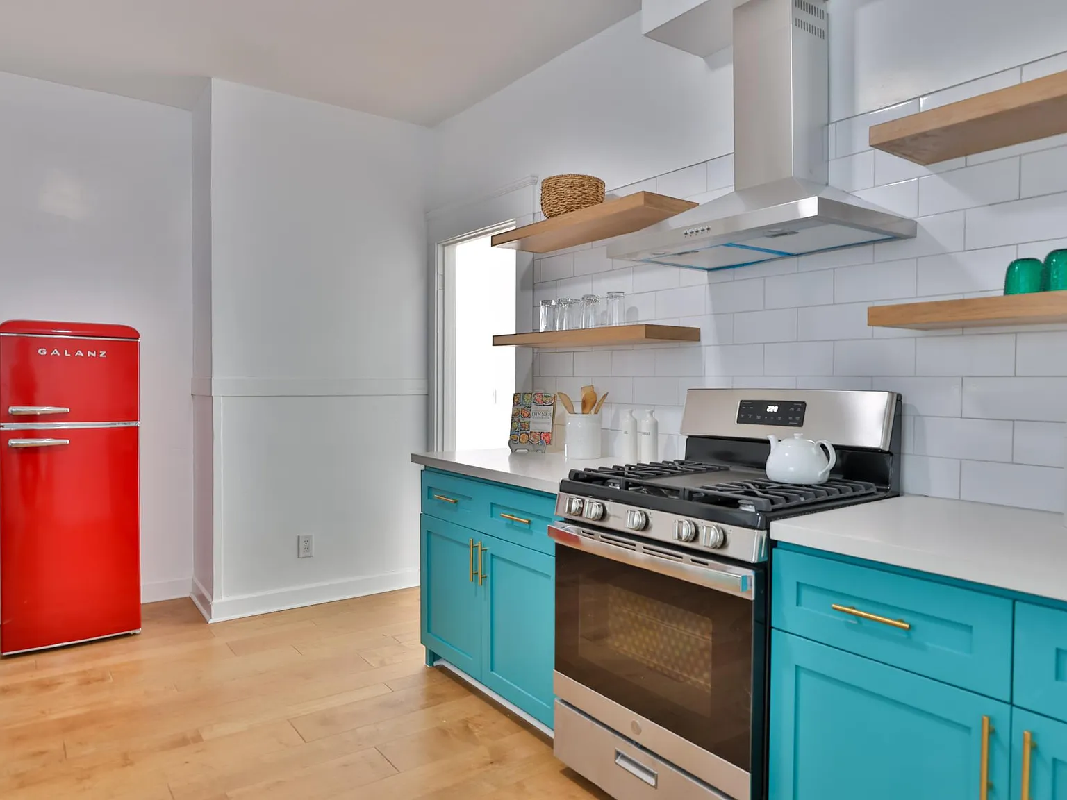 3 bed, 1900 sqft, $4,000 — Photo 4