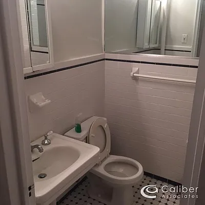 Rented by Caliber Associates | media 44