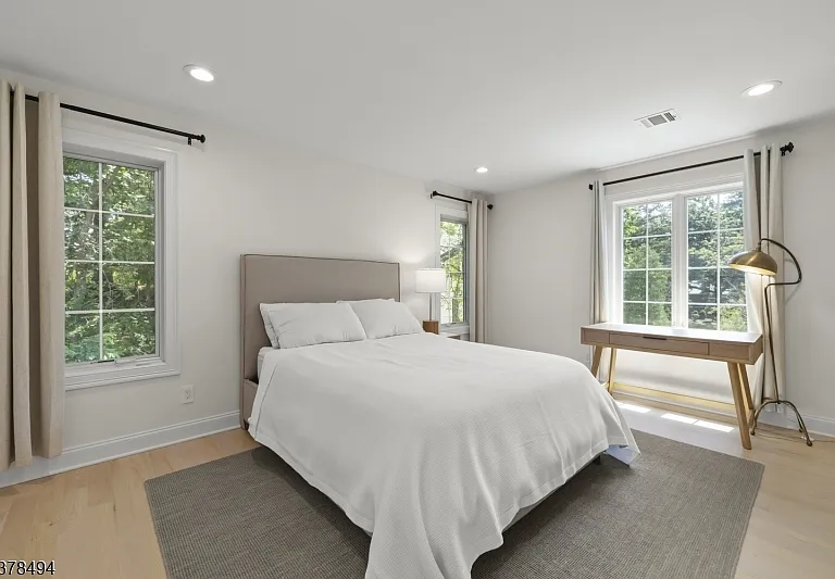20 Woodfern Rd — Photo 39