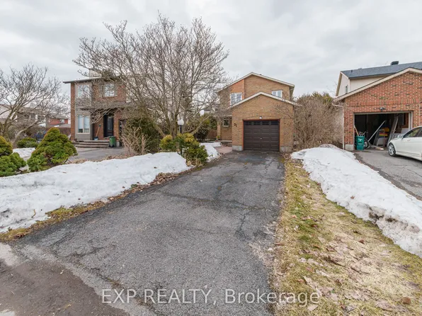 31 Coolspring Cres, Ottawa, ON K2E 7M9