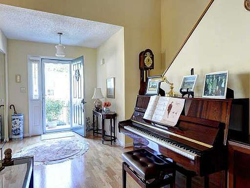 2nd image of 36 Alicia Ct