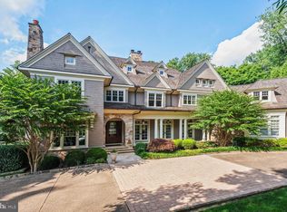 6909 Armat Dr, Bethesda, MD 20817