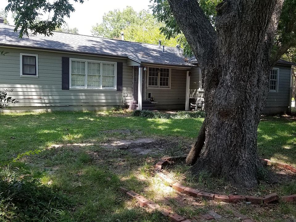 2nd image of 312 Pacific Ave