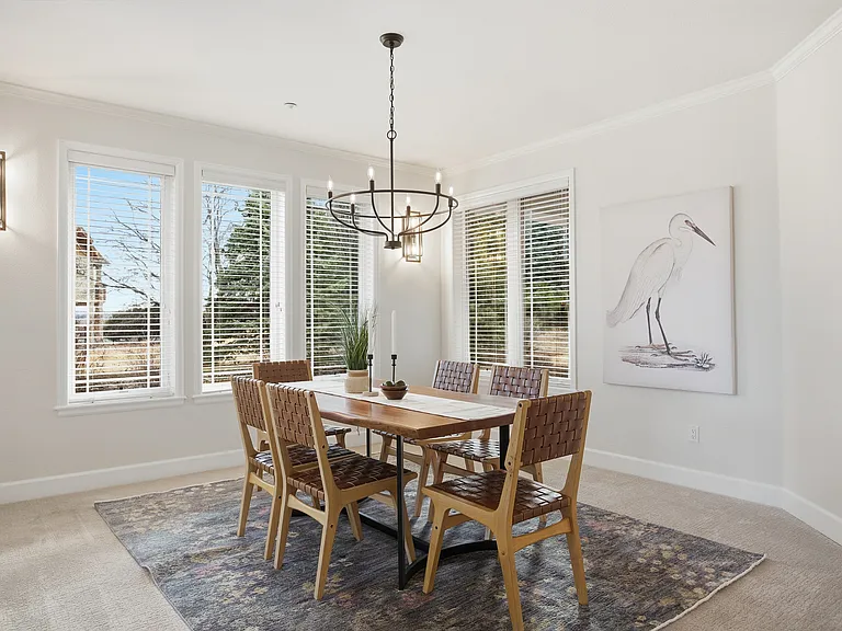 10443 Sunlight Dr — Photo 12
