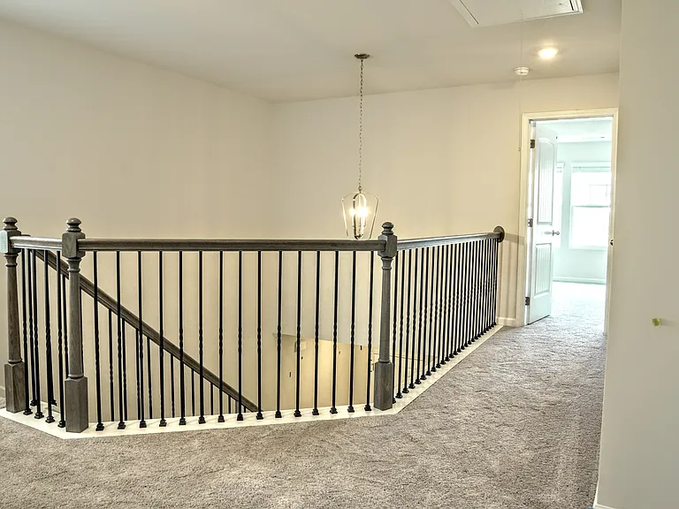 79 Pineview Dr — Photo 6