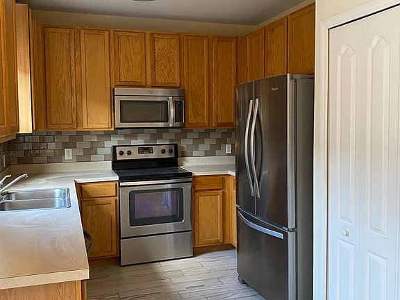 5th image of 13758 Daniels Landing Cir #1