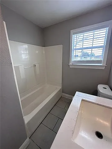 7912 Richard St — Photo 9