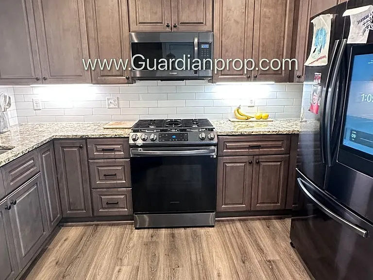 3916-3918 Sheridan Ave S — Photo 6
