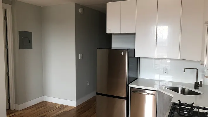 Rented by Nooklyn NYC LLC | media 12