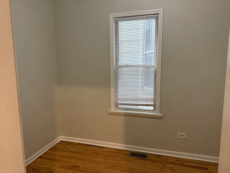 2551 N Marshfield Ave #1 — Photo 3