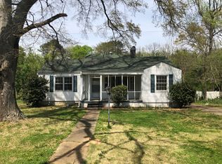 956 Meadowbrook Dr, Birmingham, AL 35215