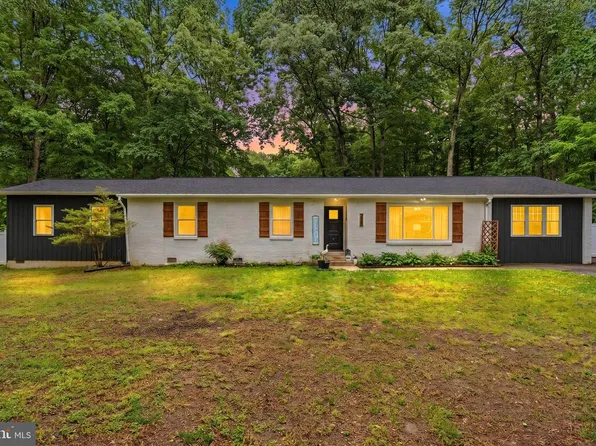 3505 Twinbrook Dr, Waldorf, MD 20603