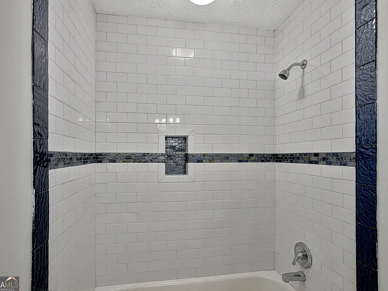 109 Boxwood Ct — Photo 14