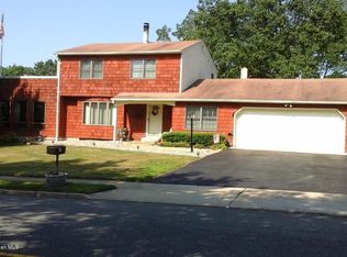 23 Schoolhouse Rd, Neptune, NJ 07753