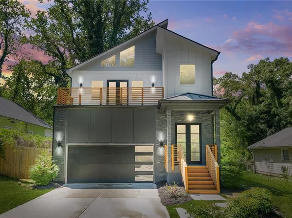 2186 Park Ter, College Park, GA 30337