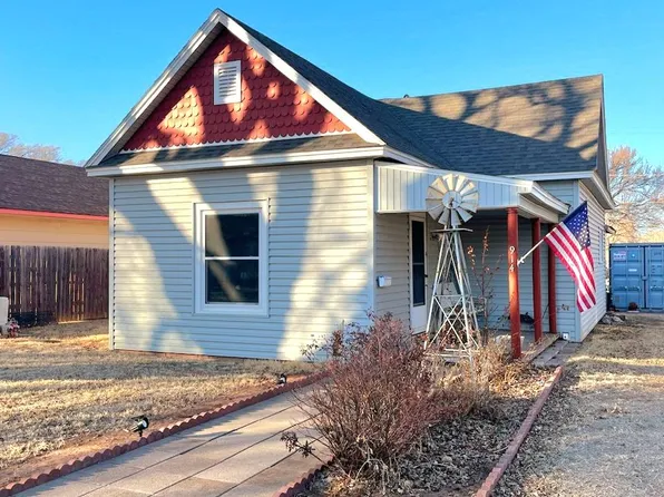 914 Barnes Ave, Alva, OK 73717