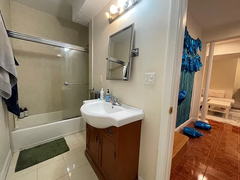 191 Winthrop Rd #1A — Photo 8