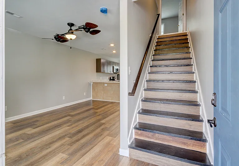 199 Seays Rd #25F — Photo 2
