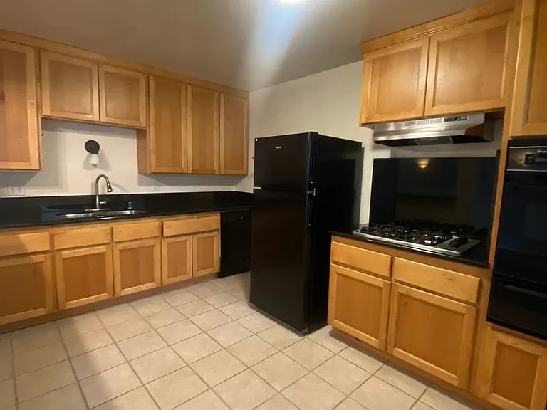 4937 Coronado Ave! Spacious 2 Bed-1 Bath Unit in OB! — Photo 5