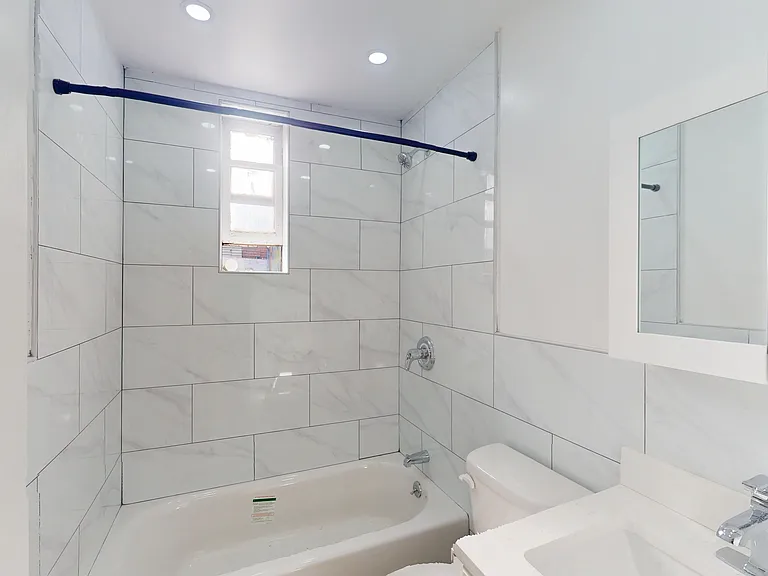246 E 45th St #4F — Photo 10