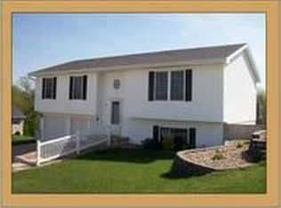 1512 Castle Dr, Kirksville, MO 63501