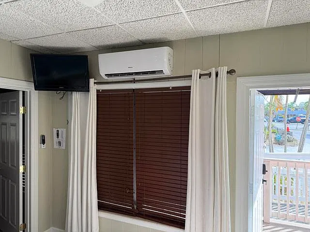 5 bed, 3603 sqft, $4,500 — Photo 4