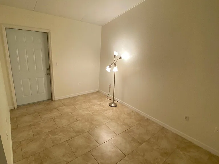 347 Sunflower St — Photo 6