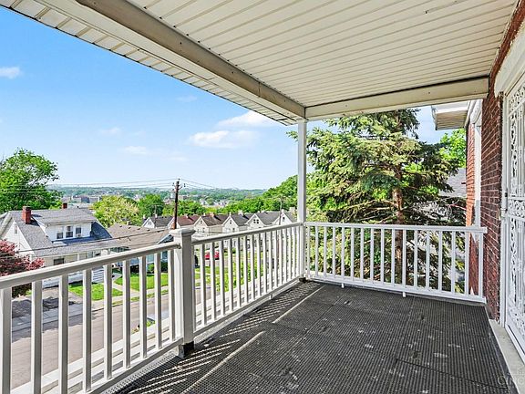5th image of 2310 Buxton Ave