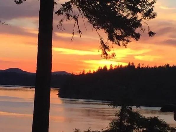 9621 Steamboat Island Rd NW, Olympia, WA 98502