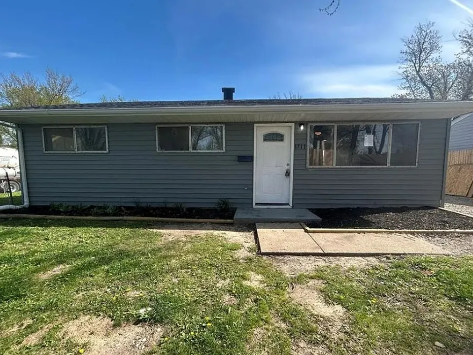 1711 Parklane Dr