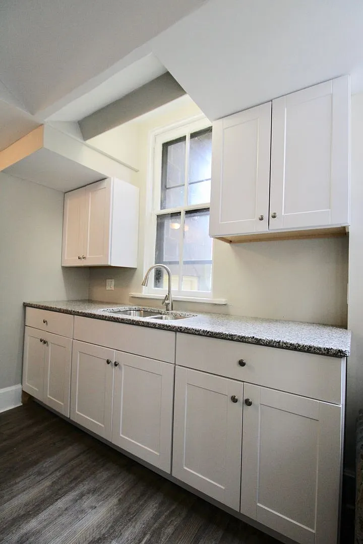 1616 Green St — Photo 4