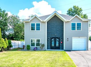 18 Rosewood Rd, Edison, NJ 08817