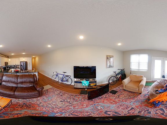 3rd image of 2711 30th Ave S #2