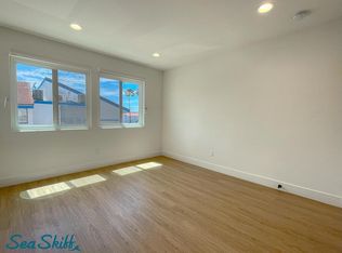 150 10th St APT 2, Hermosa Beach, CA 90254