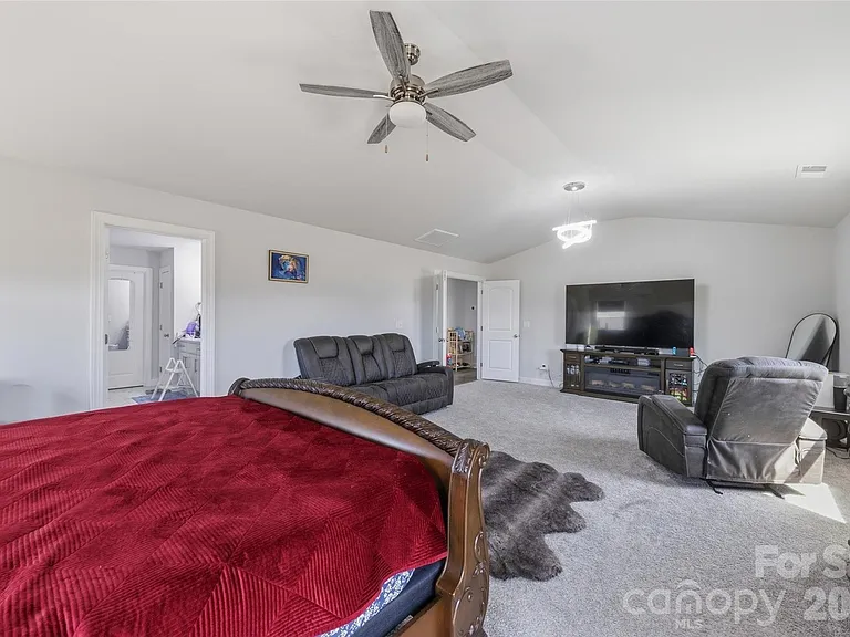 1136 Ashe Meadow Dr — Photo 10