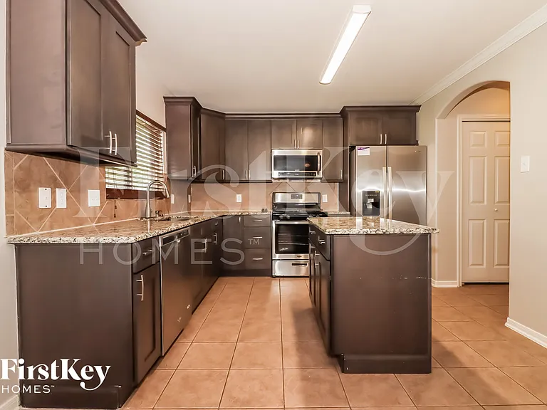5631 Cinnamon Lake Dr — Photo 6