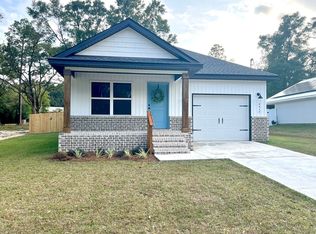 4417 Oak Ln, Milton, FL 32583