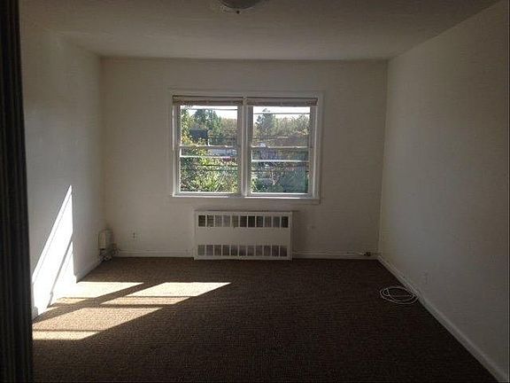 3rd image of 20946 41st Ave