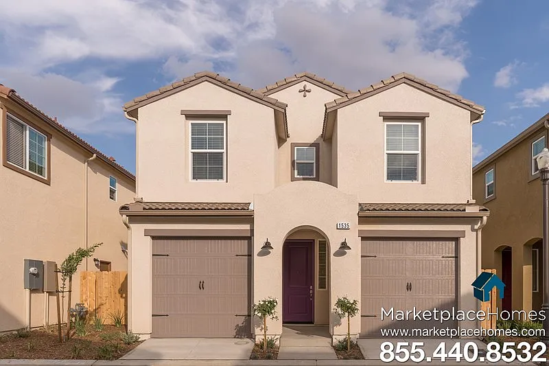 1535 Zenith Point photo 1