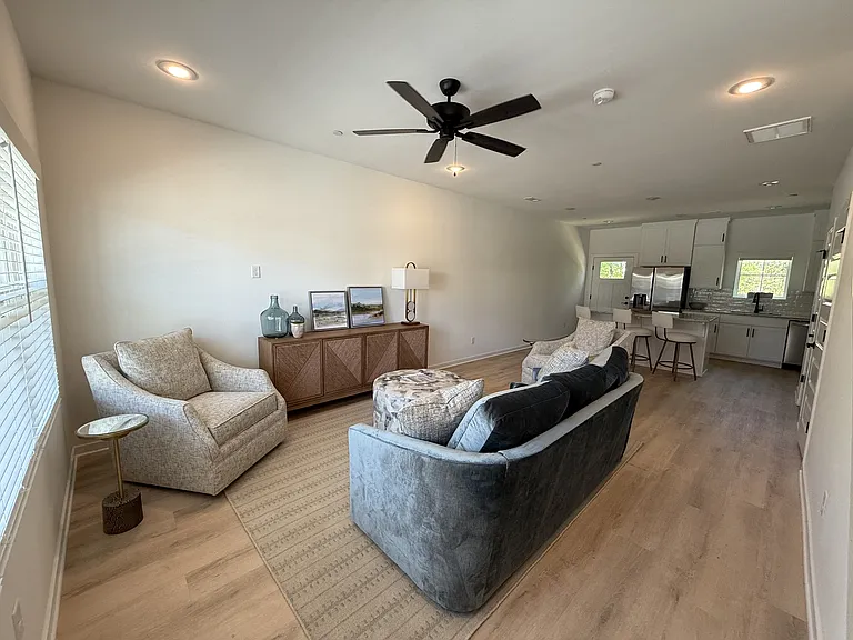 1863 South Garland Avenue - 3 — Photo 2