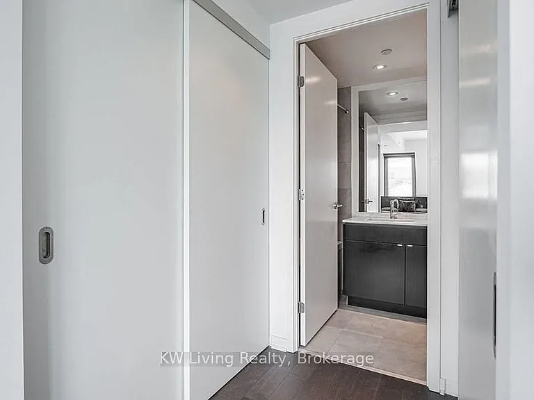 60 Colborne St #402 — Photo 21