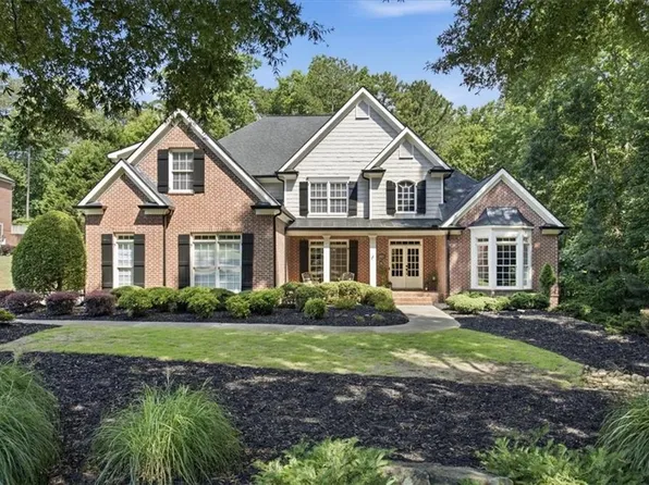 880 Colonial Ln, Milton, GA 30004