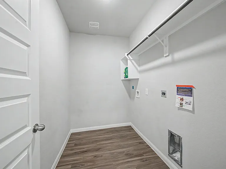 13820 Goldeye Dr — Photo 17