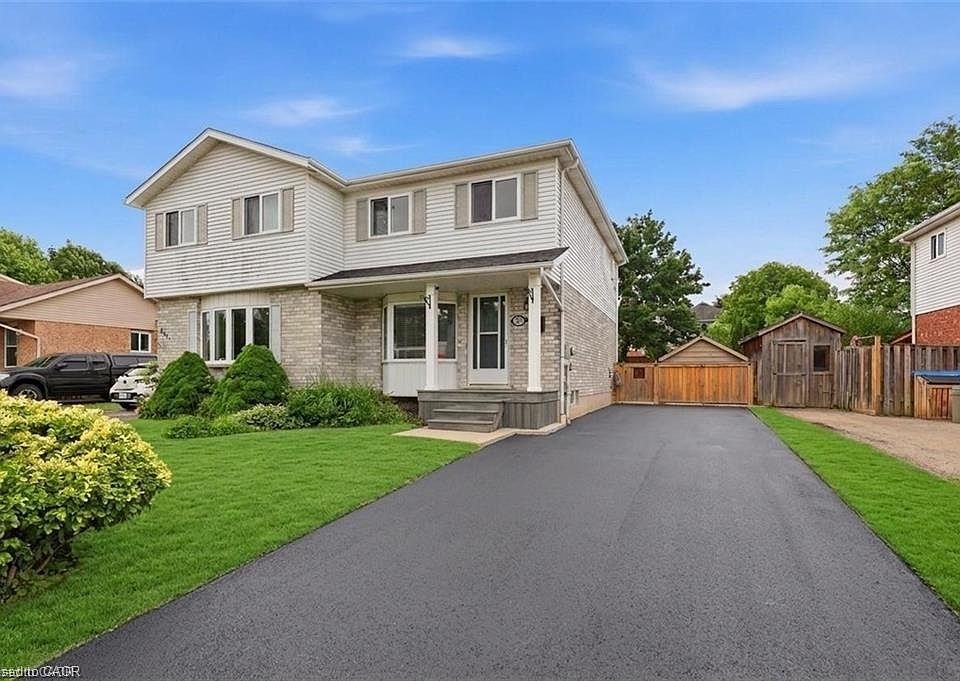 1st image of 207B Auburn Dr