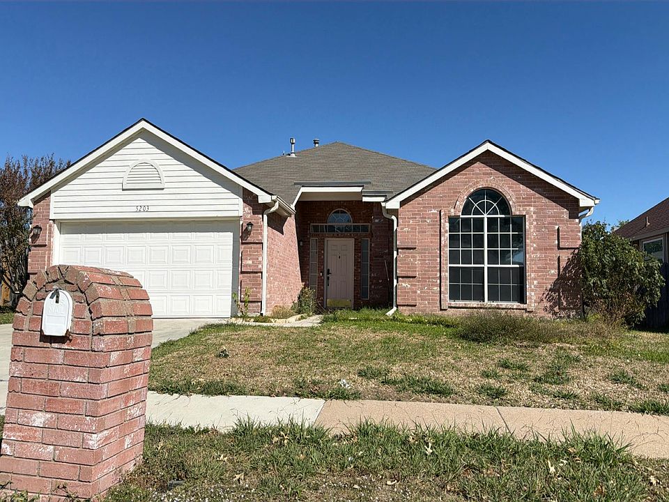 1st image of 5203 Alta Vista Ln