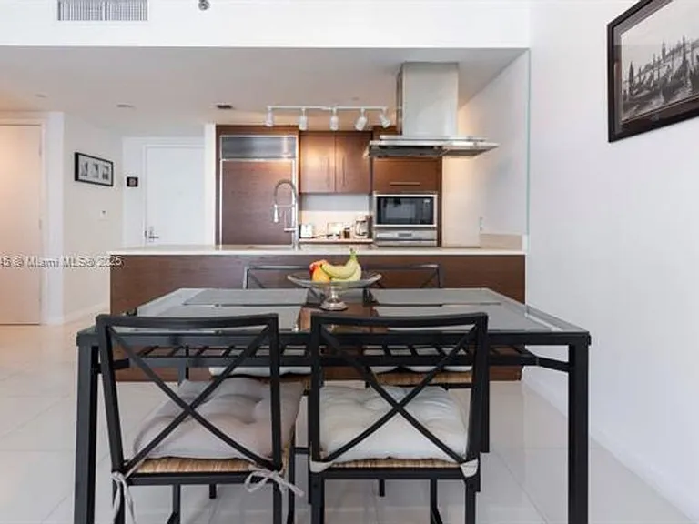 485 Brickell Ave #2606 — Photo 3