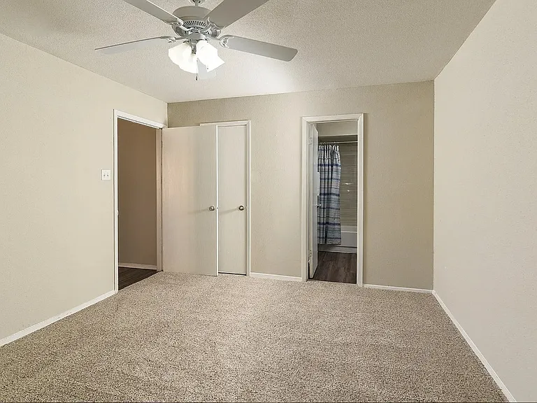11441 N Interstate Highway 35 Frontage Rd #7207 — Photo 6