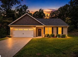 136 N Forest Cir, Marietta, SC 29661