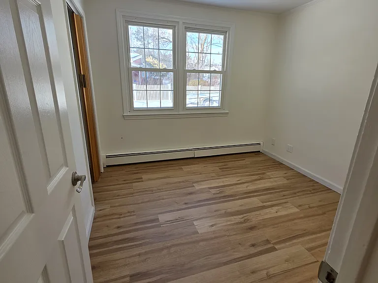 Bedroom 2 w/closet