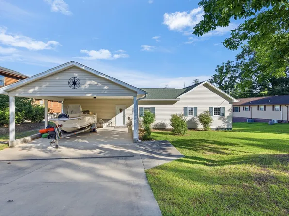 156 Point Circle Rd, Prosperity, SC 29127